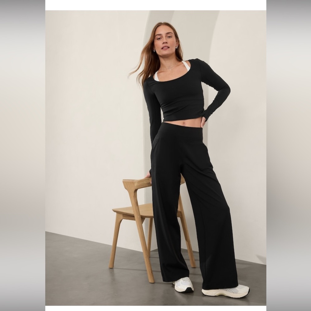 Black Wide-Leg Ponte Travel Pants - Women Plus